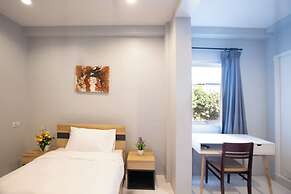 185 @ Surawong Hotel