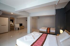 185 @ Surawong Hotel