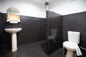 185 @ Surawong Hotel