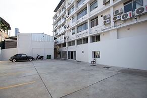 185 @ Surawong Hotel