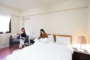 D-haus Ngamwongwan Residence