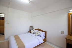 D-haus Ngamwongwan Residence