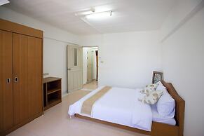 D-haus Ngamwongwan Residence