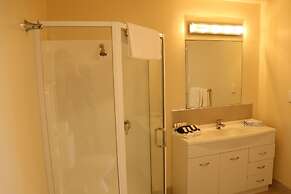 Fountain Court Motel