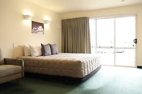 Fountain Court Motel