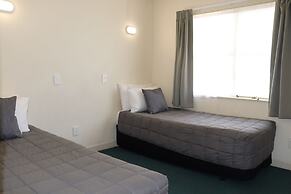 Fountain Court Motel