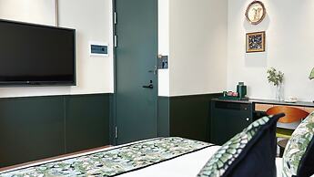 Vishan Garden Trendy Hostel