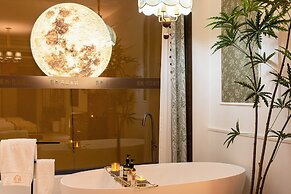 Vishan Garden Trendy Hostel