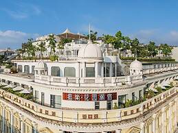 Vishan Garden Trendy Hostel