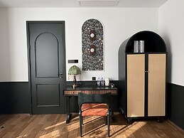 Vishan Garden Trendy Hostel