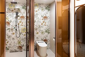 Vishan Garden Trendy Hostel