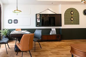 Vishan Garden Trendy Hostel