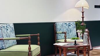 Vishan Garden Trendy Hostel