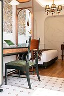 Vishan Garden Trendy Hostel