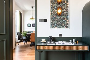 Vishan Garden Trendy Hostel