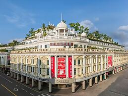 Vishan Garden Trendy Hostel