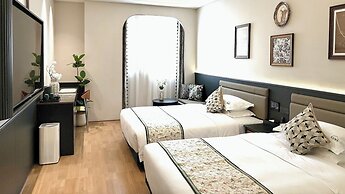Vishan Garden Trendy Hostel