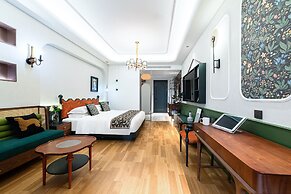 Vishan Garden Trendy Hostel