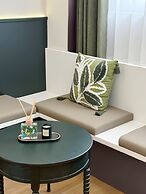 Vishan Garden Trendy Hostel