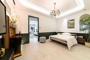 Vishan Garden Trendy Hostel