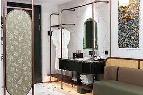 Vishan Garden Trendy Hostel