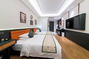 Vishan Garden Trendy Hostel