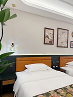 Vishan Garden Trendy Hostel