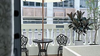 Vishan Garden Trendy Hostel