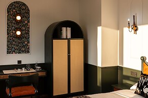 Vishan Garden Trendy Hostel