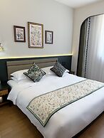 Vishan Garden Trendy Hostel