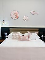 Vishan Garden Trendy Hostel