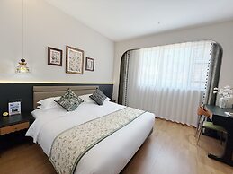 Vishan Garden Trendy Hostel