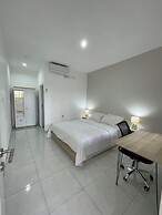 9 Residence Guesthouse Syariah Cilandak