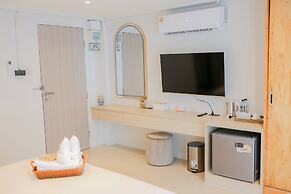 R2 Bed and Pool Kanchanaburi