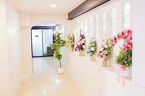 R2 Bed and Pool Kanchanaburi