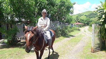 Outback Retreat Hotel Fiji