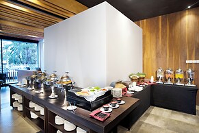 Fox Lite Hotel Cikarang