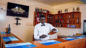 Northern Gateway Hotel And Lounge