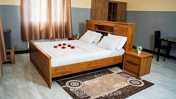 Northern Gateway Hotel And Lounge