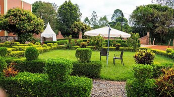 Northern Gateway Hotel And Lounge