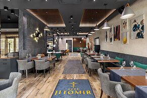 Jitomir Hotel