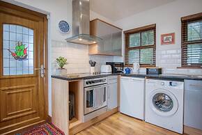 Marina House Annex - 1 Bedroom - Neyland