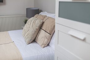 Beautiful Room in Acton