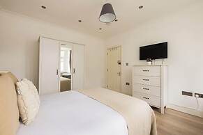 Beautiful Room in Acton