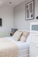 Beautiful Room in Acton