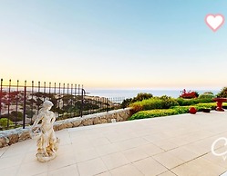 Marina Magic Sunset Villa-pool-parking-3br