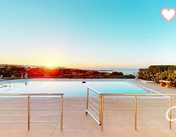 Marina Magic Sunset Villa-pool-parking-3br