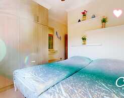 Marina Magic Sunset Villa-pool-parking-3br