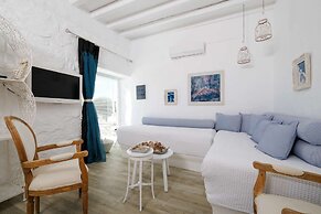 3 Paros All Season Villas