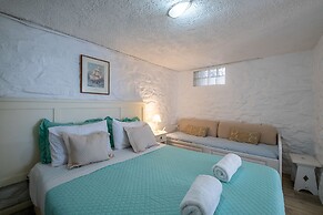 3 Paros All Season Villas